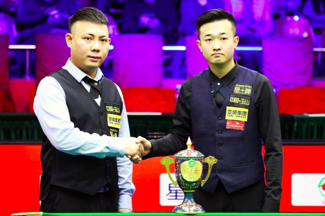 滚大雪球 滚大雪球